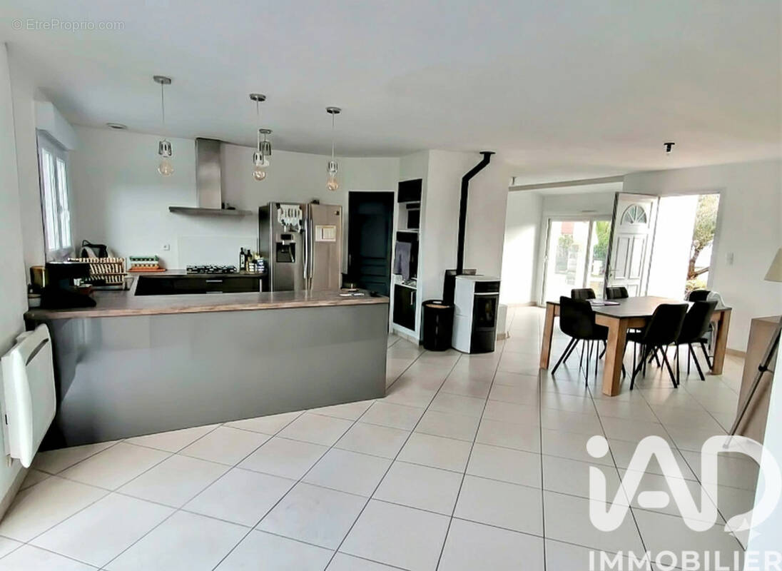 Photo 1 - Maison à SAINT-MICHEL-CHEF-CHEF