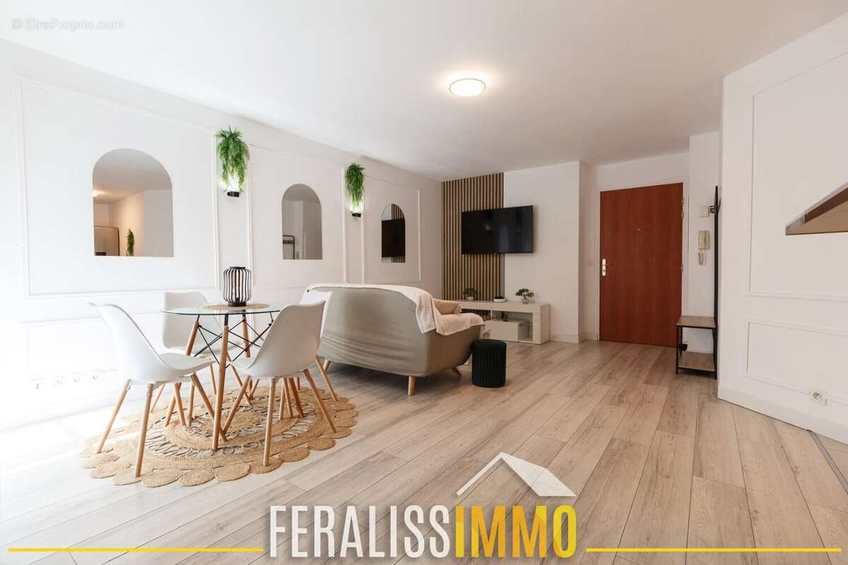 Appartement à VAUREAL