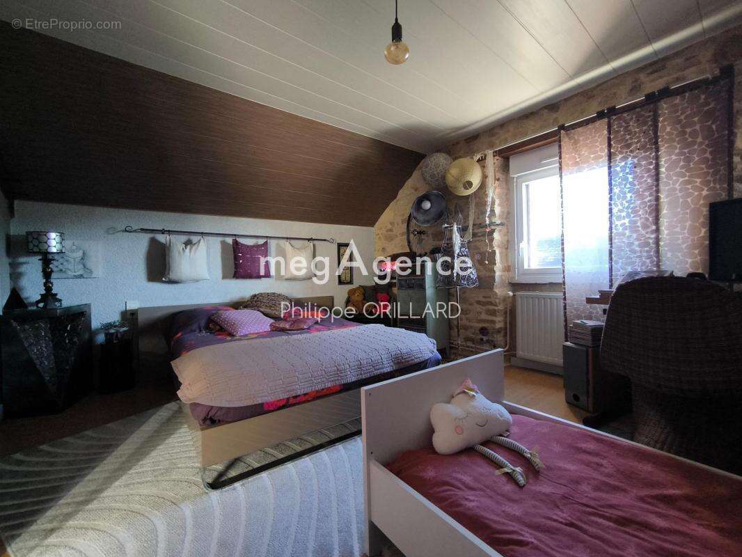 Maison à BOURG-L&#039;EVEQUE