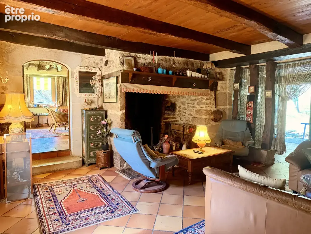Maison de caractère avec grange et plus de 2,5 ha de terrain - photo 7