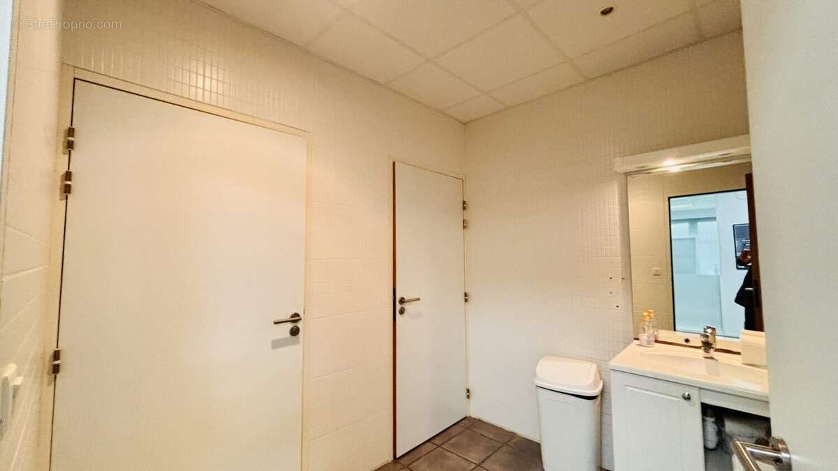 Commerce à SAINT-CONTEST