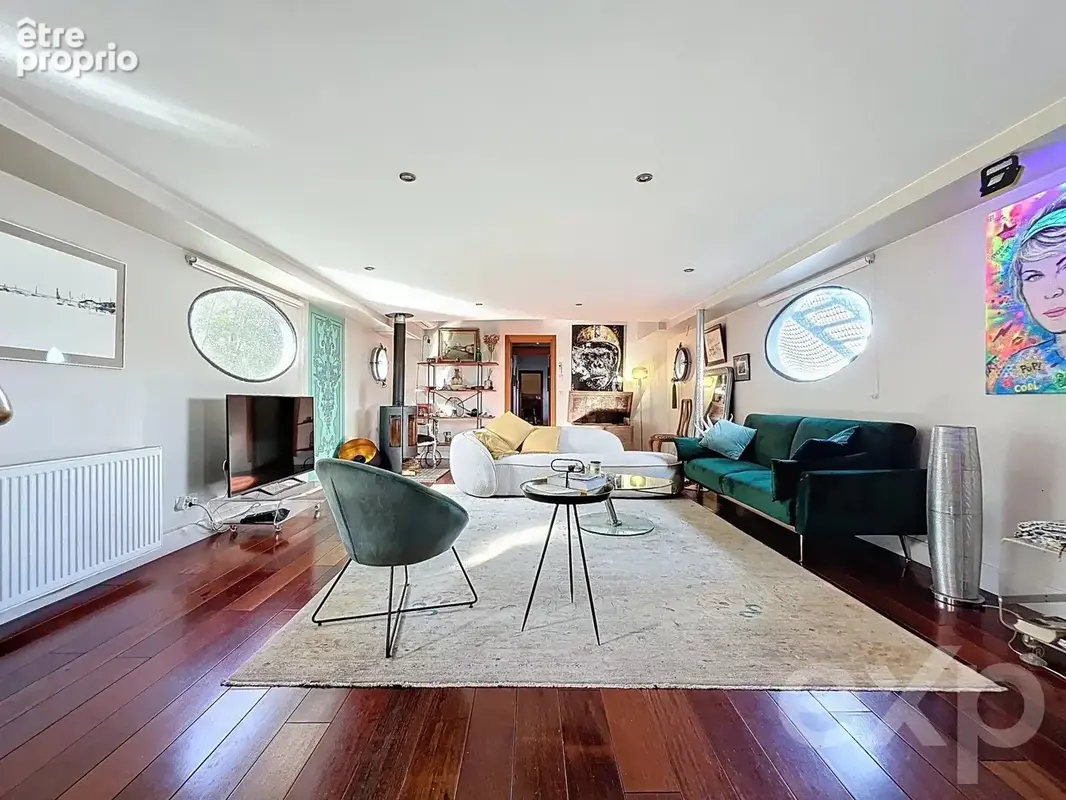 Maison 200 m² à Saint-Germain-Au-Mont-D'or  - photo 2