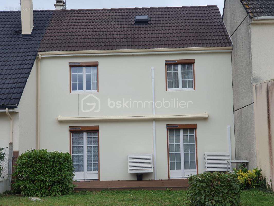 Maison 3 chambres avec pompe à chaleur, climatisation et jardin - photo 2