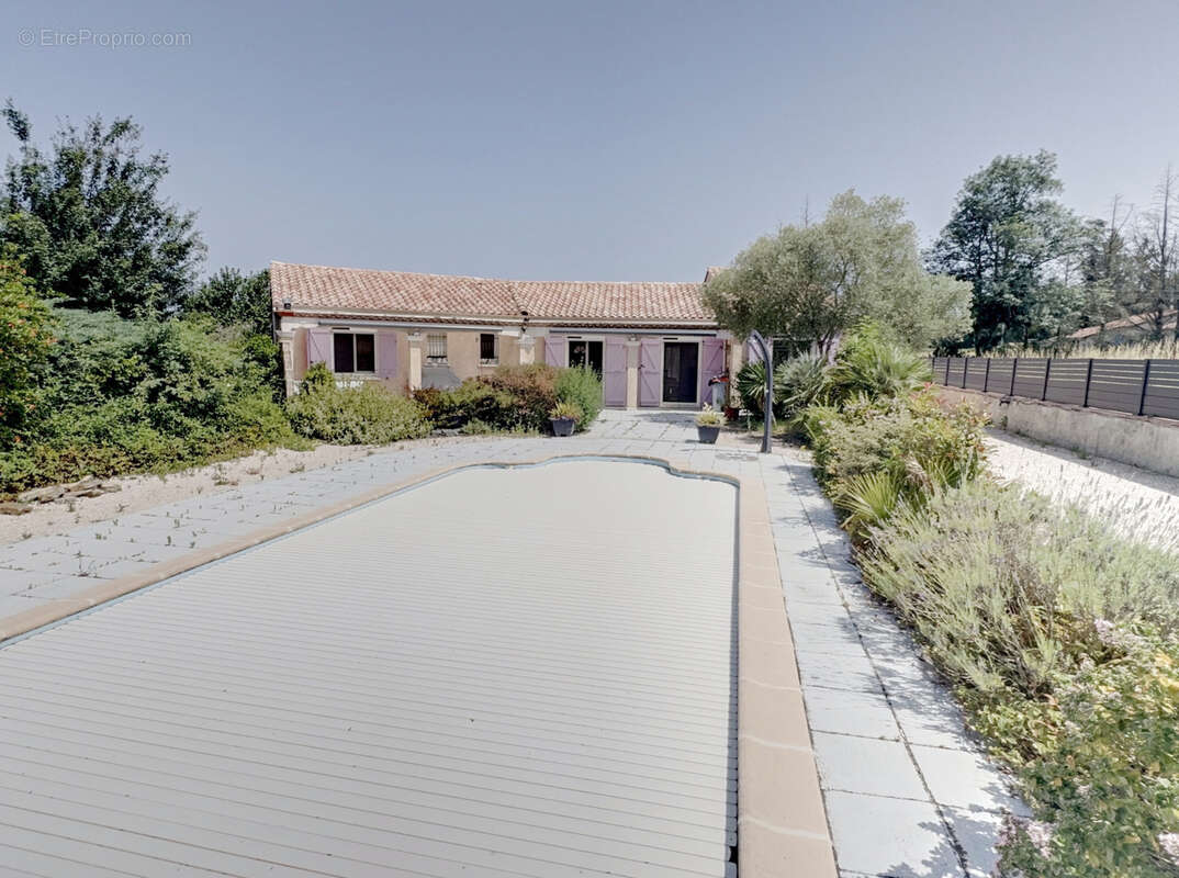 Maison à LAGARDIOLLE