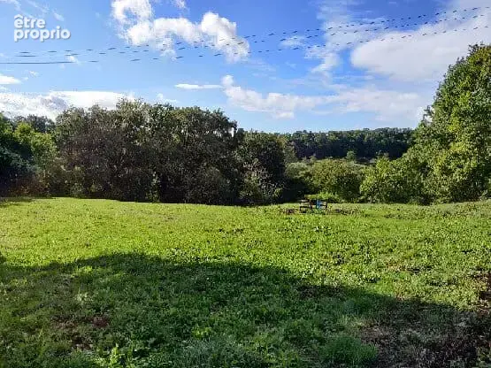 Photo Terrain à Saillac au prix de 42 000€
