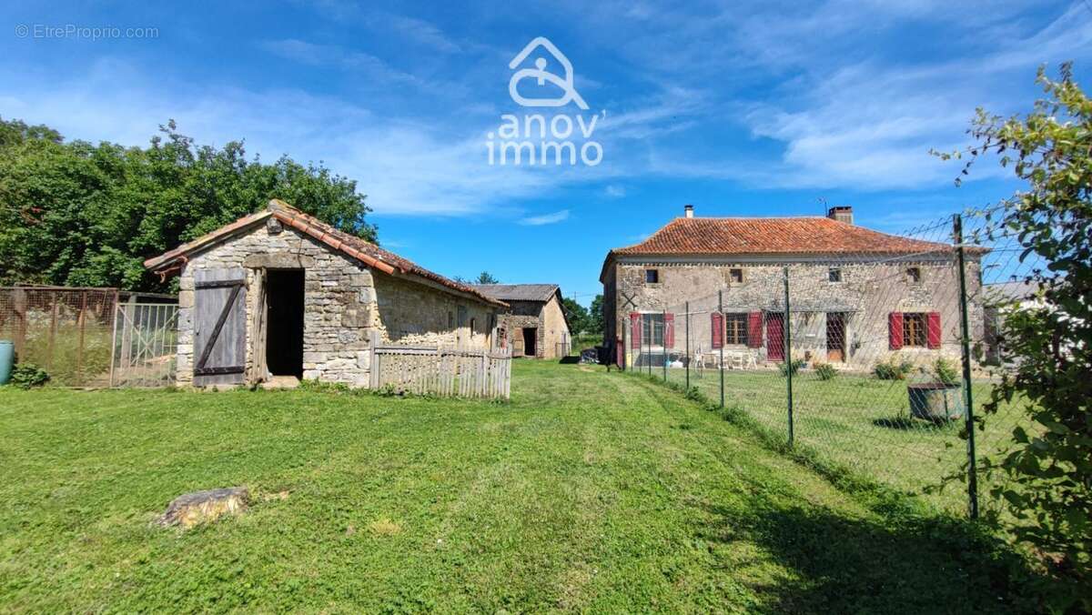 Maison à MAUPREVOIR