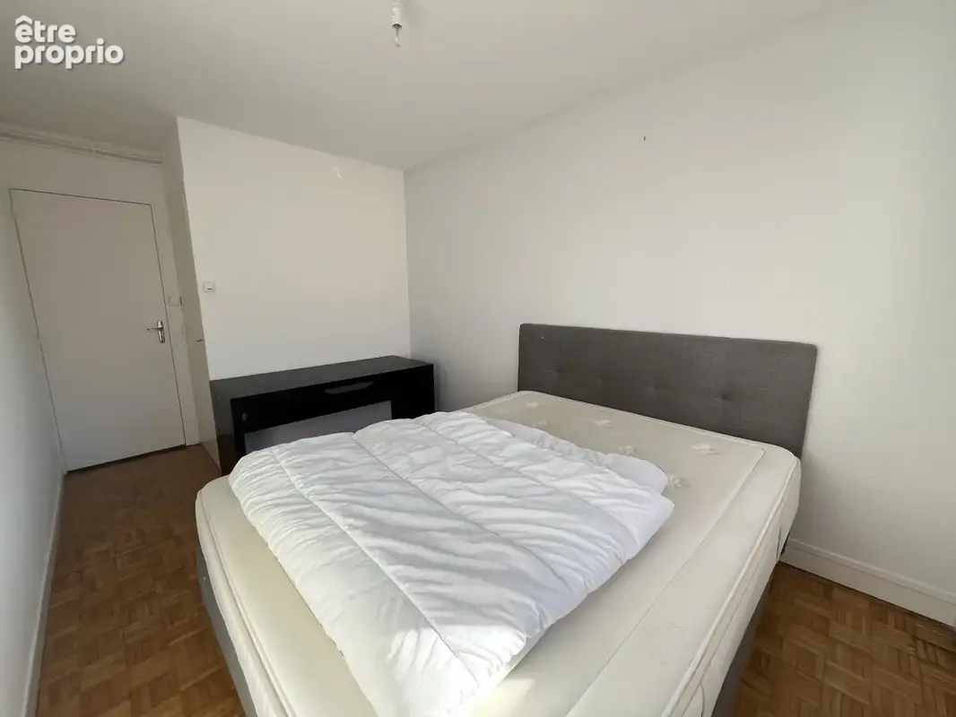 Appartement T3 de 69 m2   Hyper centre La Roche-sur-Yon   2 balcons   Cave - photo 7
