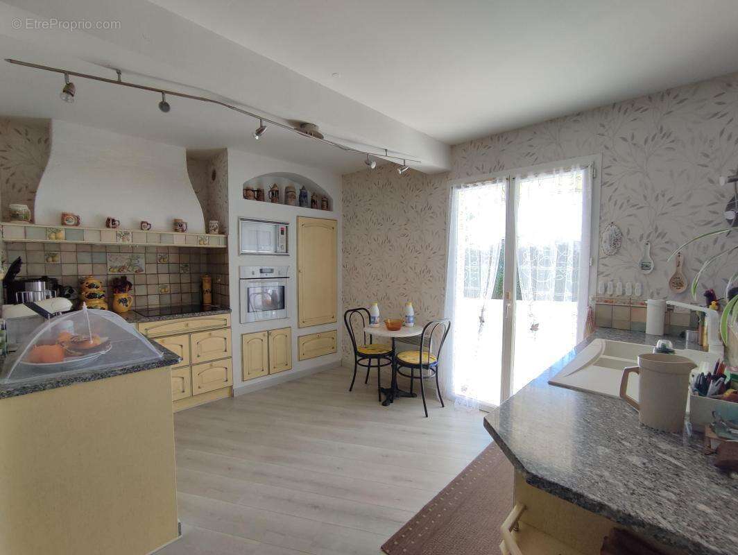 Maison à MONTAGNAC
