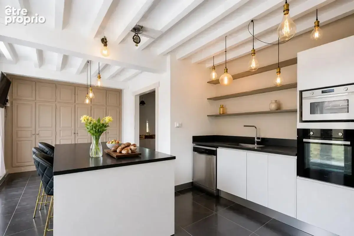 Maison de 7 pièces de 175 m² à Fontaine-la-Gaillarde - photo 6