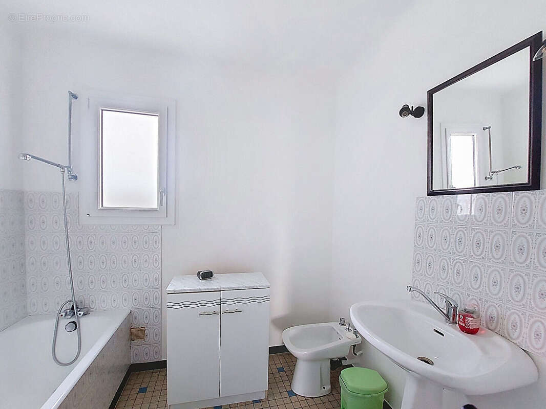 Maison à SAINTE-LUCE-SUR-LOIRE