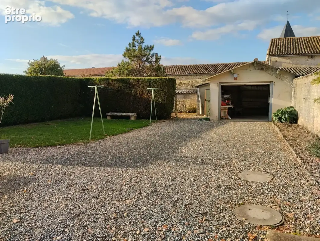 Maison 8 pièces 141 m² à vendre à Villemain (79110) - photo 3
