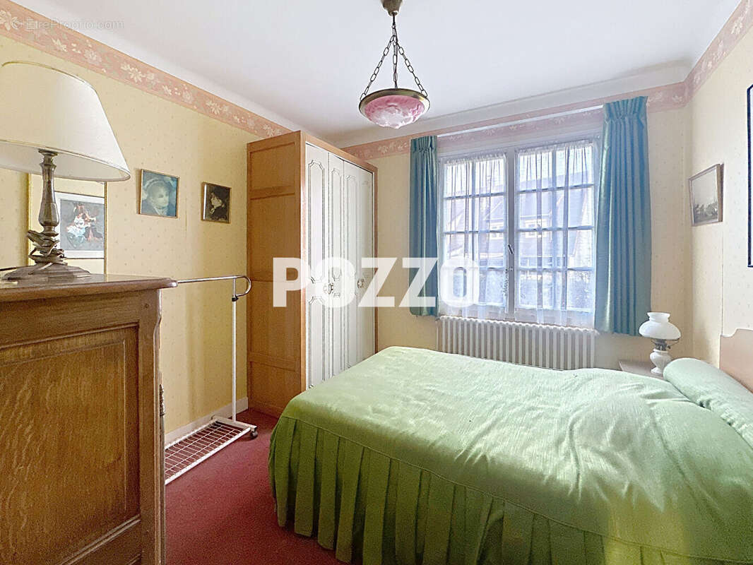 Maison à LE VAL-SAINT-PERE