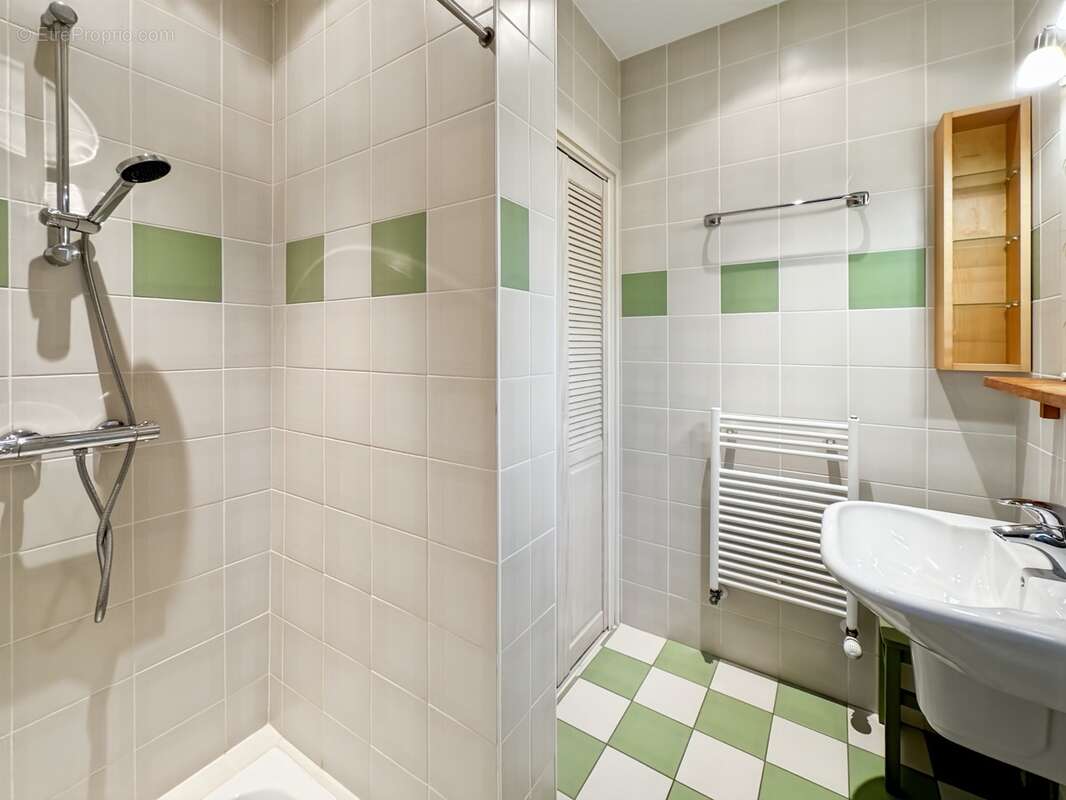 Élégante propriété familiale de 192 m² avec 6 chambres au cœur de Tutégny - photo 11