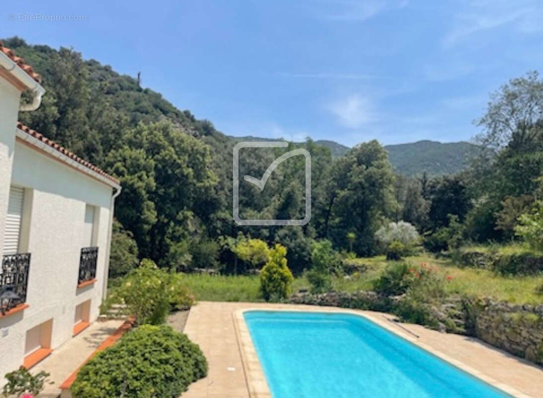 Magnifique propriété de deux appartements au calme de la nature! Vue exceptionnelle sur les montagnes! - photo 3