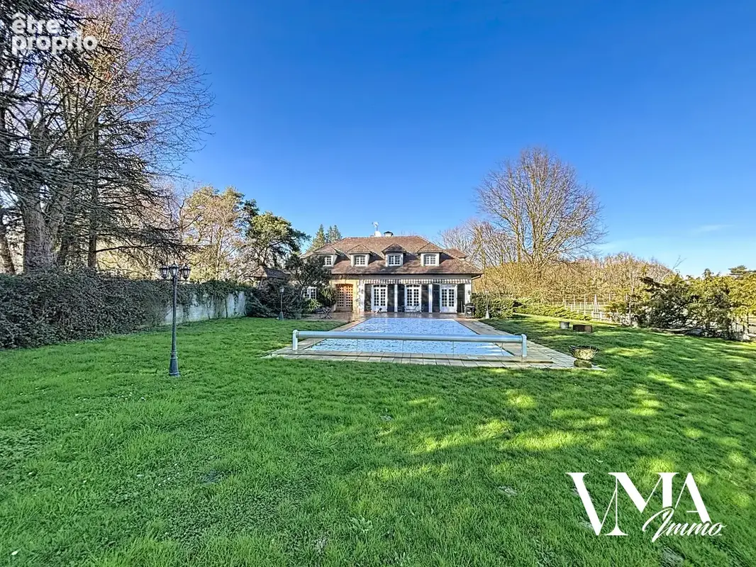 Domaine d’exception de 35 hectares avec étang   Propriété de caractère de 500 m2   Dombes - photo 6