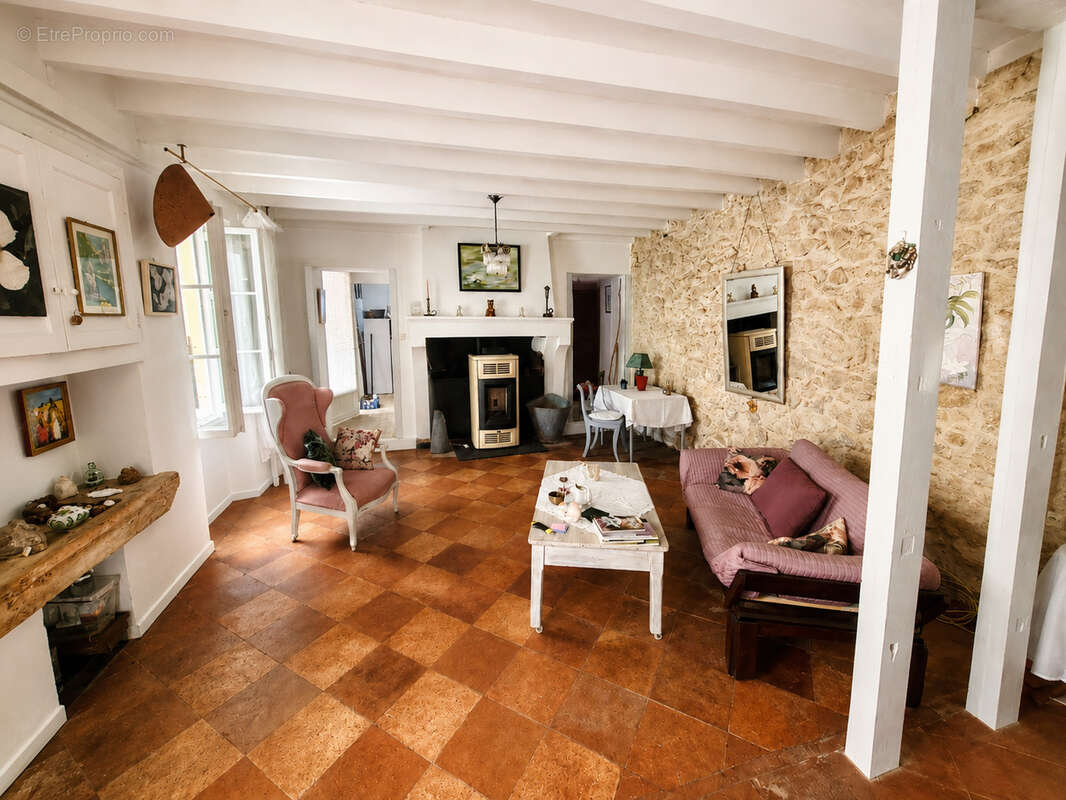 Maison en pierre st michel de lapujade -33190- - photo 2