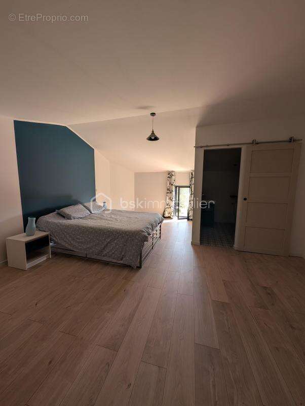 MAISON RENOVEE « ESPRIT LOFT » de 302m2 - 4 CH dont 1 suite parentale - photo 15
