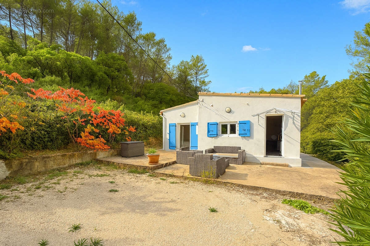 Maison à SOLLIES-TOUCAS