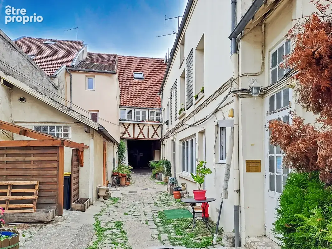 ARPAJON - Grande Rue - COUP DE COEUR - Appartement T2 de charme en dernier étage - photo 12
