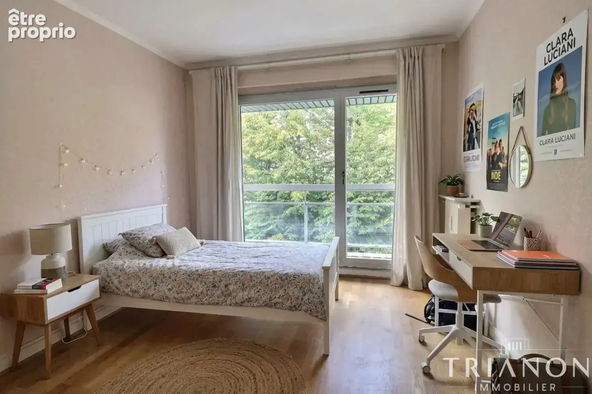 T4/5 traversant Est-Ouest, balcon 20 m² avec vues sur Paris - photo 11
