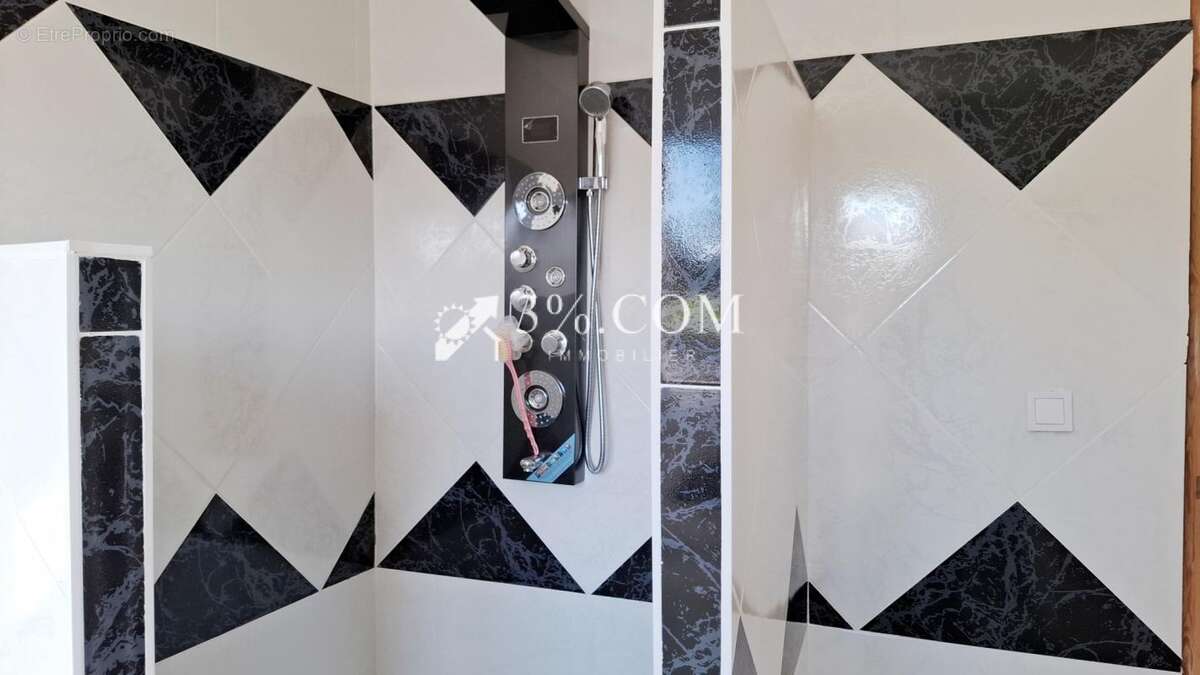 Maison à FEUQUIERES-EN-VIMEU