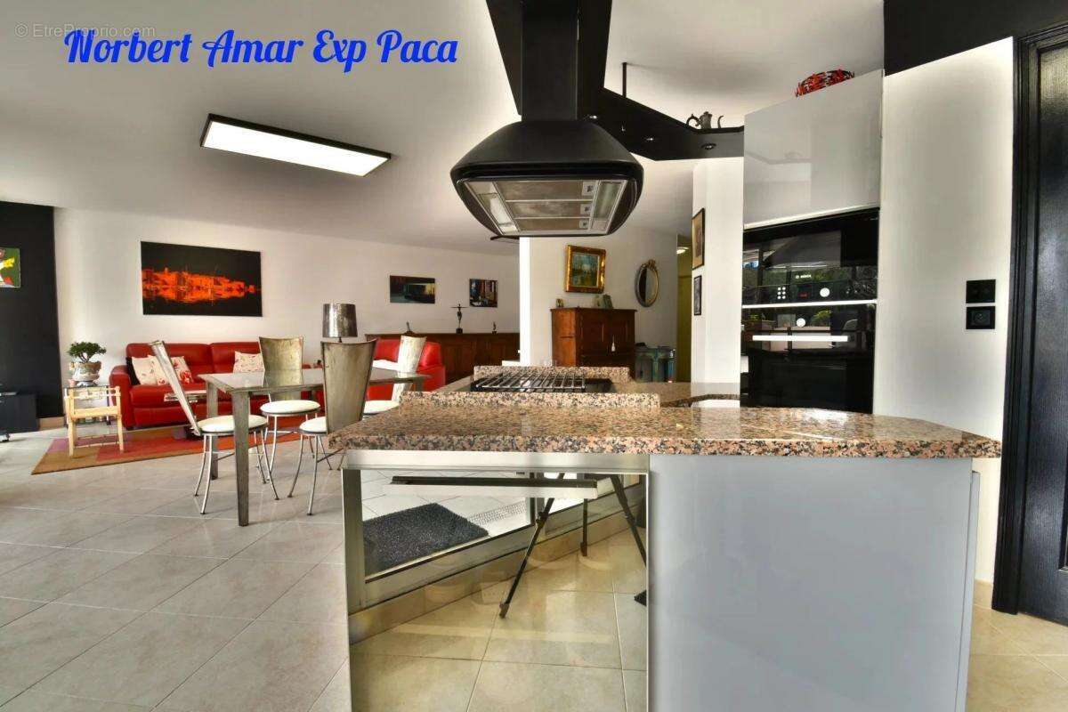 Appartement à FREJUS