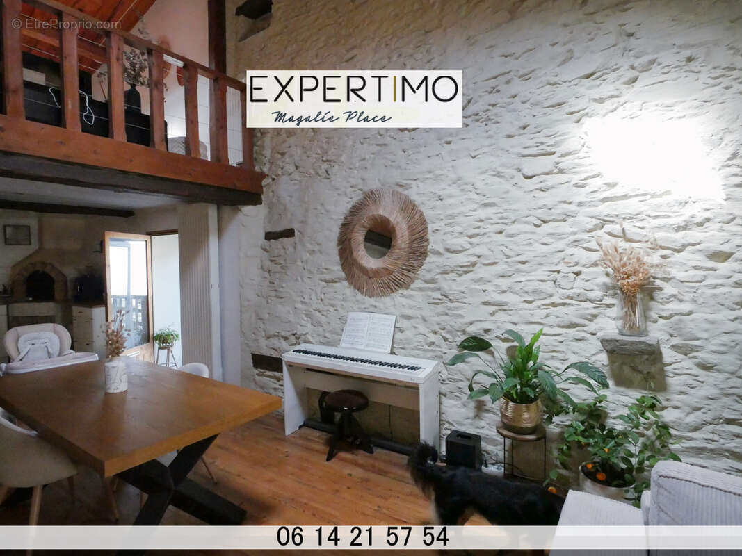 CHARMANTE et GRANDE maison de village en pierres de 90m2 avec terrasse et dépendances - photo 7