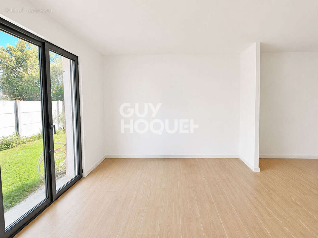 Maison + garage  (frais de notaire réduits) au calme clés en main - photo 4