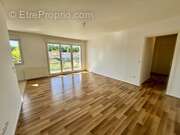 Appartement à PRINGY