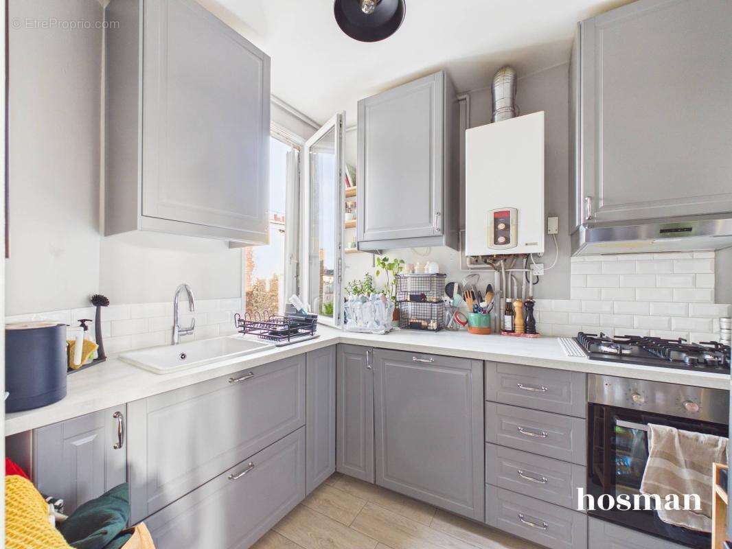 Appartement à PARIS-17E