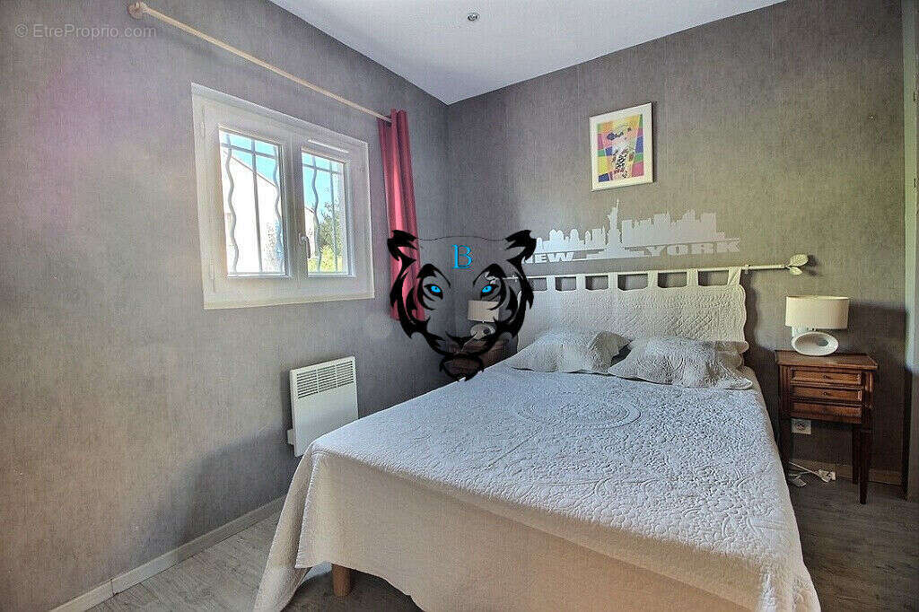 Maison à ROQUEBRUNE-SUR-ARGENS