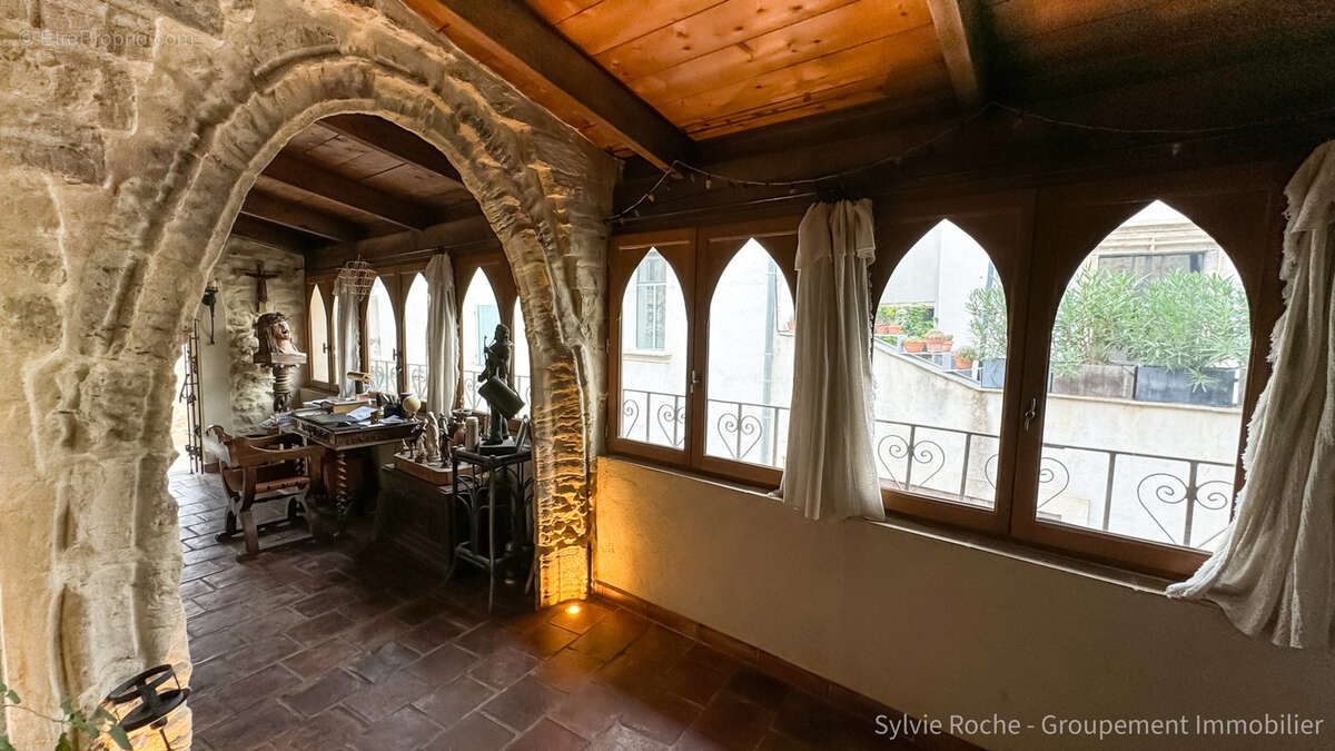 Maison à CADEROUSSE