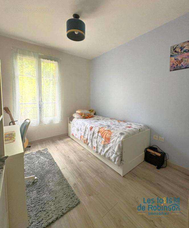 Appartement à LE PLESSIS-ROBINSON