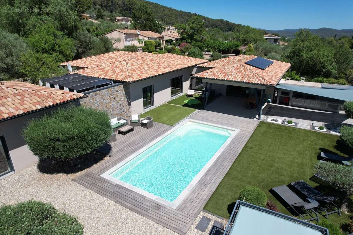 Maison à SOLLIES-TOUCAS