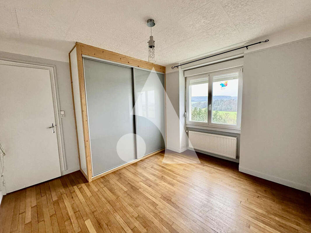 Appartement à NEUFCHATEAU