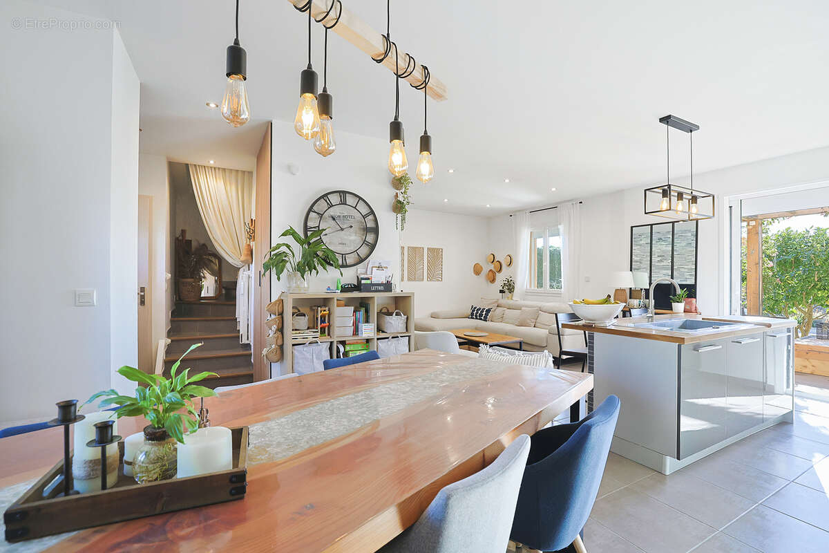 Maison à PUGET-VILLE