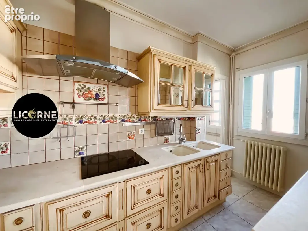 Appartement 75 m² à Marseille-8e  - photo 5