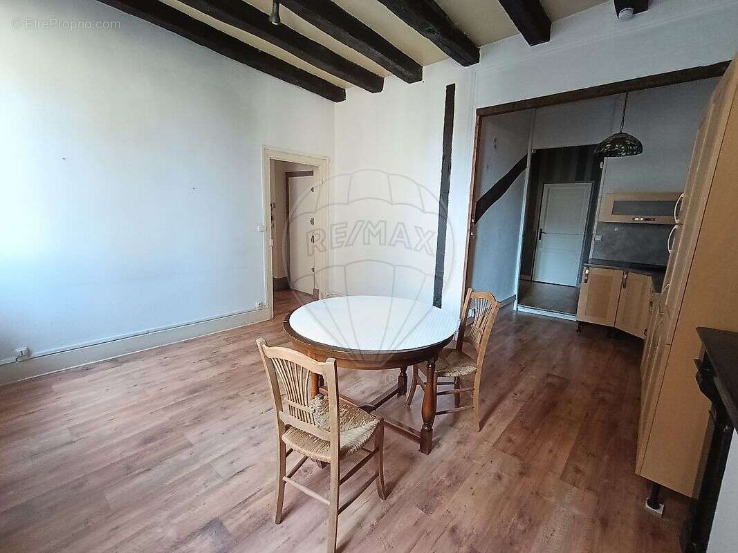 Autre à NEVERS