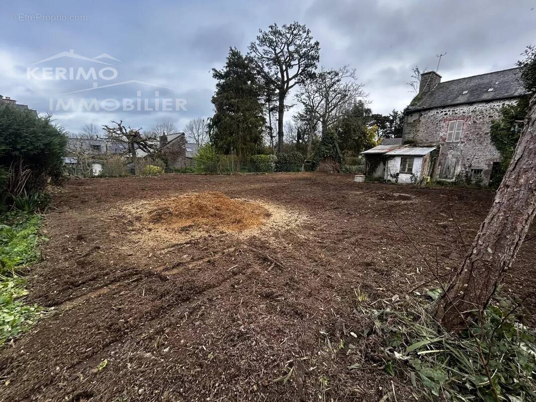 Terrain à ETABLES-SUR-MER