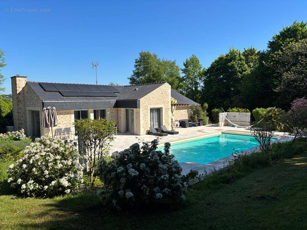 Maison à FREIGNE