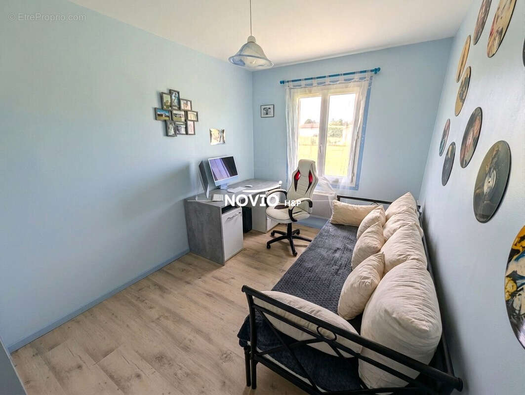 Maison 4 pièces 114 m² à vendre à Marigny-Brizay (86380) - photo 8