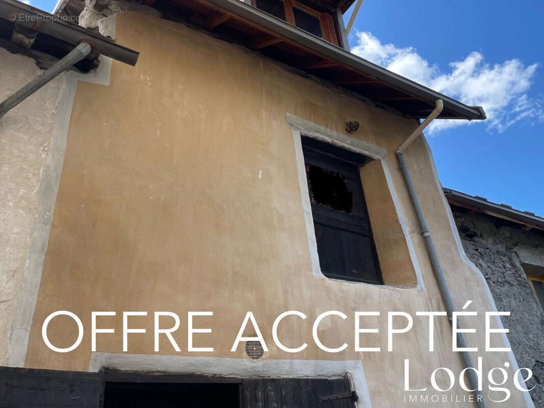 Maison à VILLAR-SAINT-PANCRACE