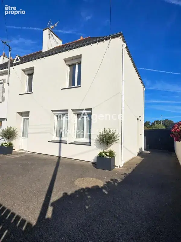 RIANTEC – Maison familiale avec jardin, garage et dépendances - photo 2