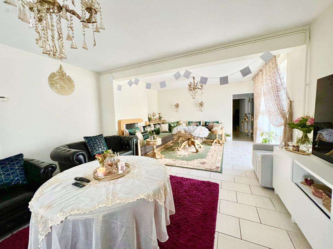 Appartement à FOURCHAMBAULT