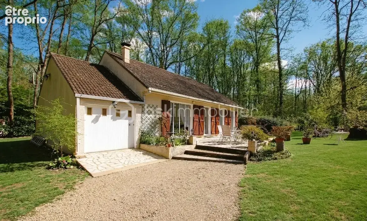 A 10 minutes de MAINTENON et de la gare, maison de plein pied de 93 m² sur terrain boise de 2123 m² de superficie, plat clos, un - photo 11