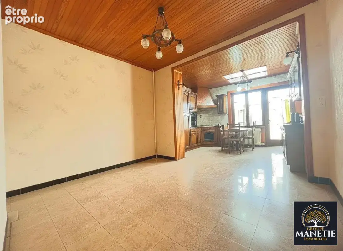 Maison 8 pièces 113 m² à vendre à Vitry-En-Artois (62490) - photo 2