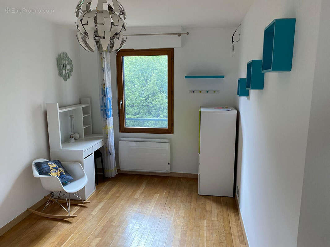 Appartement à CHARENTON-LE-PONT