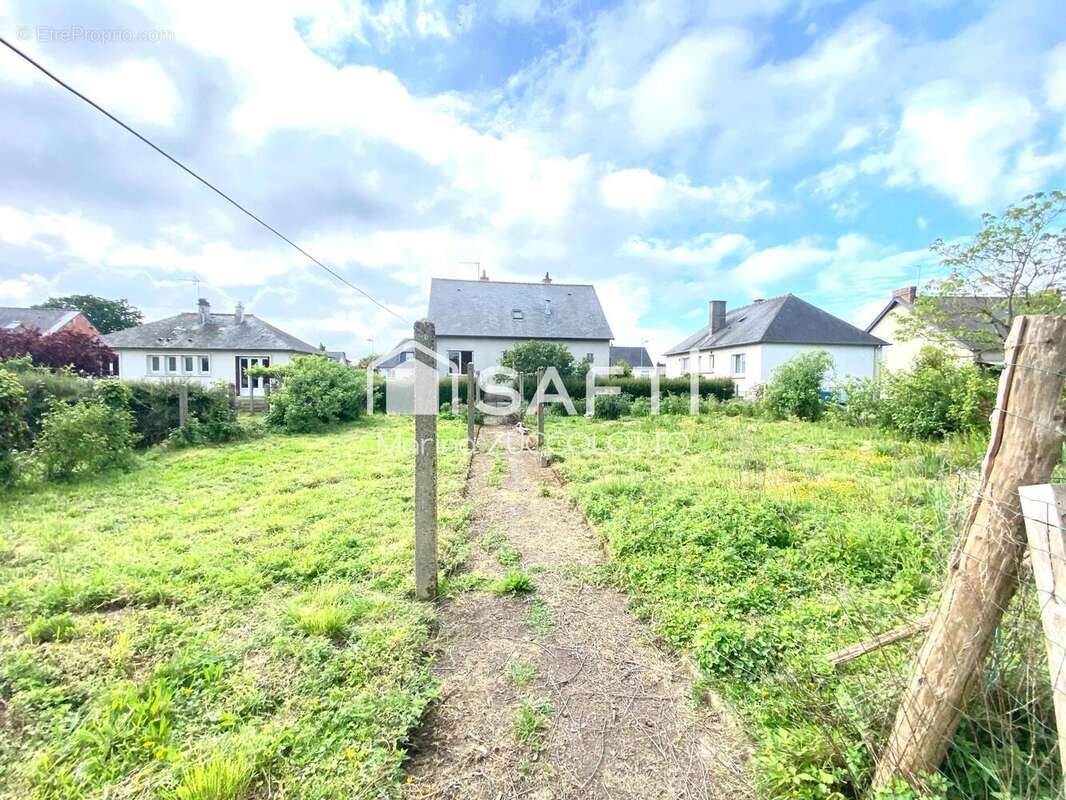 Photo 2 - Maison à SAINT-MEEN-LE-GRAND