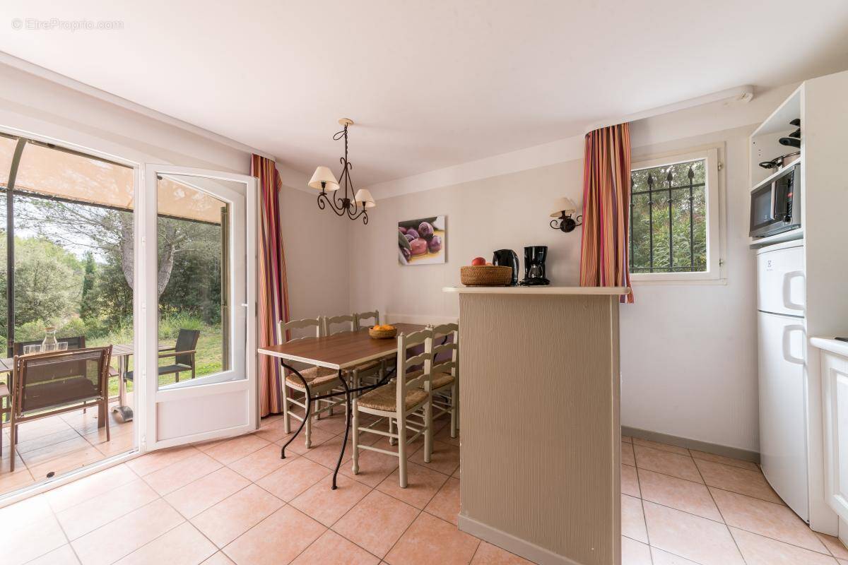 Appartement à MALLEMORT