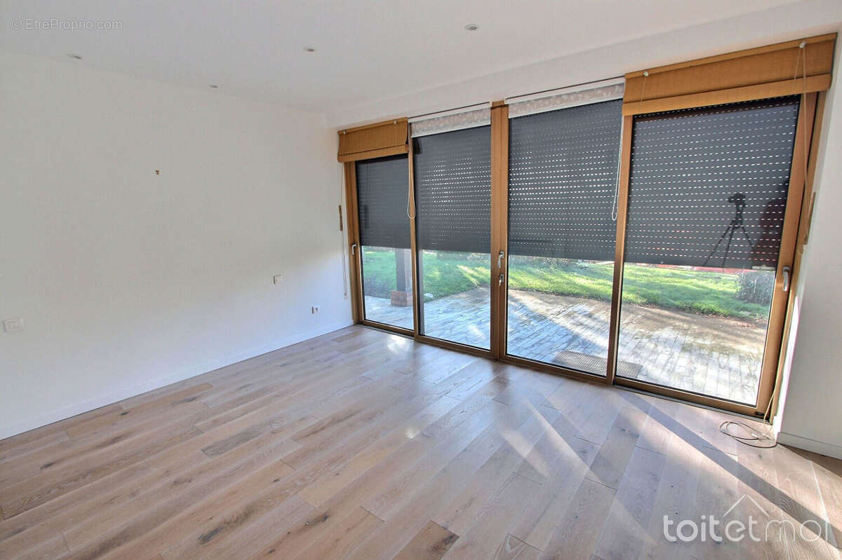 Maison à CERNAY-LA-VILLE